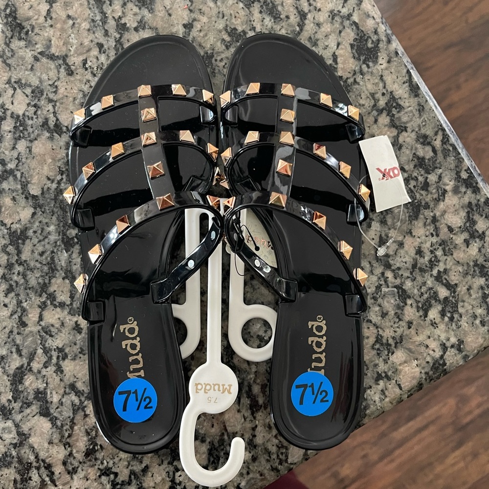 Mudd Sandles